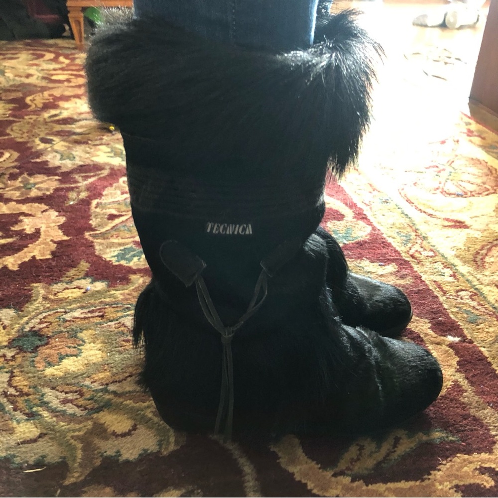 Tecnica Italian fur boots size 7